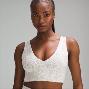 Lululemon Align V-Neck Bra C/D in Cheetah Camo Antique White Multi size 6